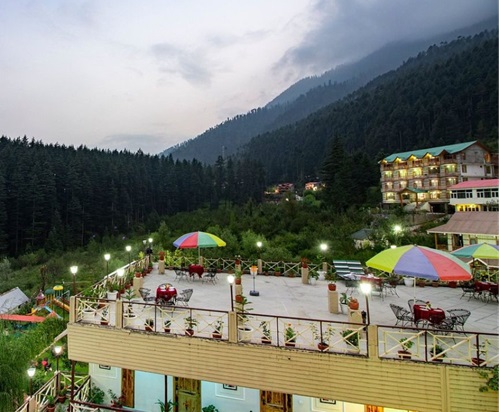 Enchanting Unique Stay in Manali